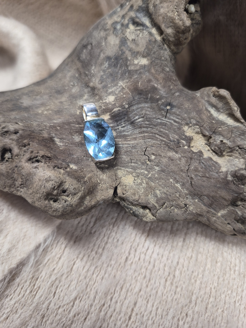 Sterling Silver Blue Aquamarine Pendant Necklace Charm